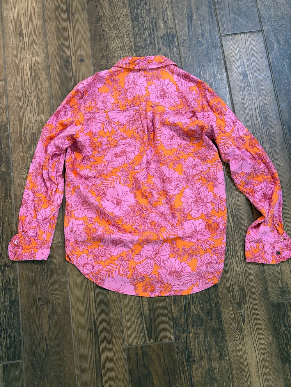 Universal Thread Linen blend button up top - Picture 3 of 4